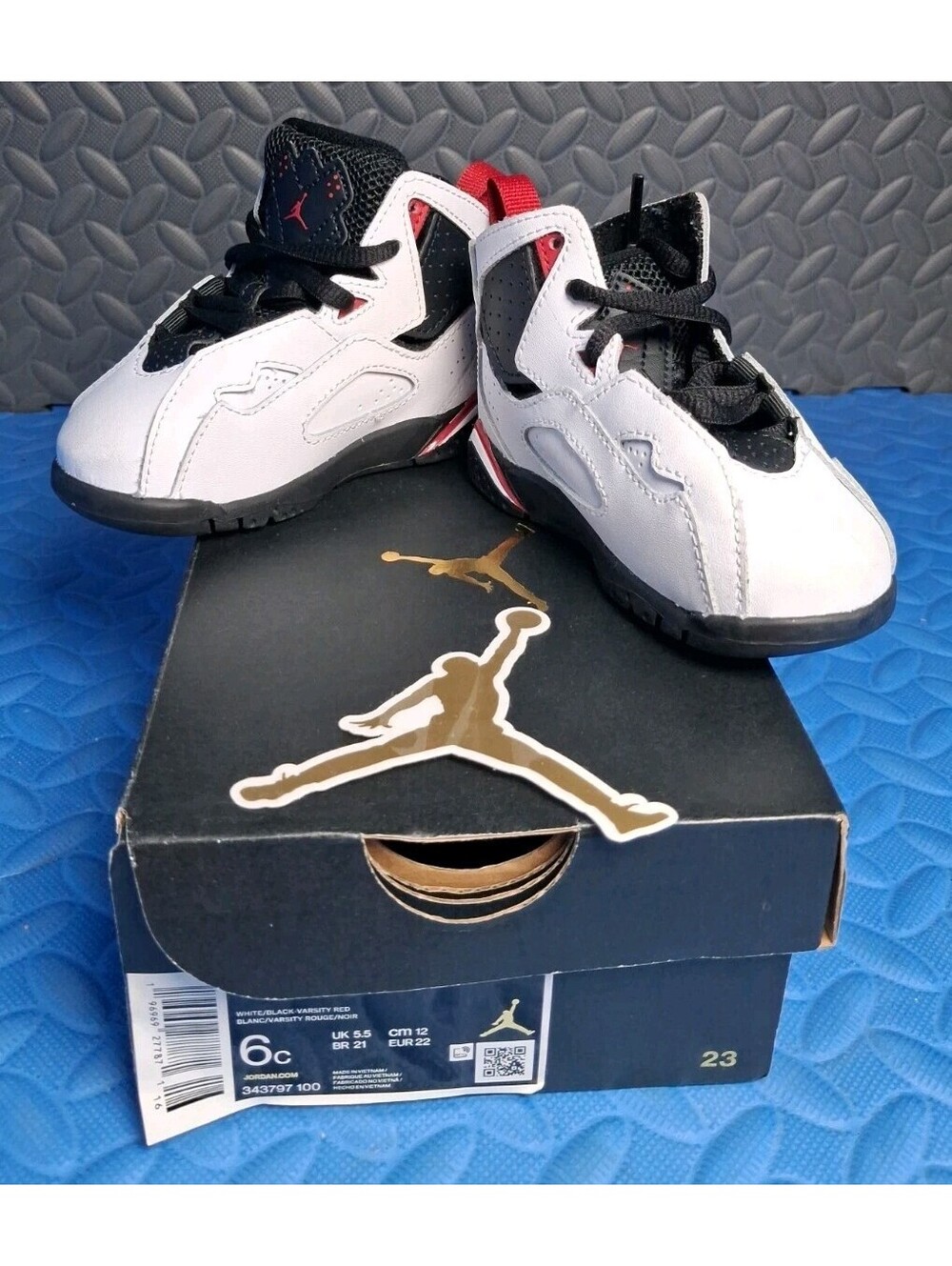 Jordan True Flight (TD) Baby/Toddler Sneaker US 6C White/Black/Red M 343797 100
